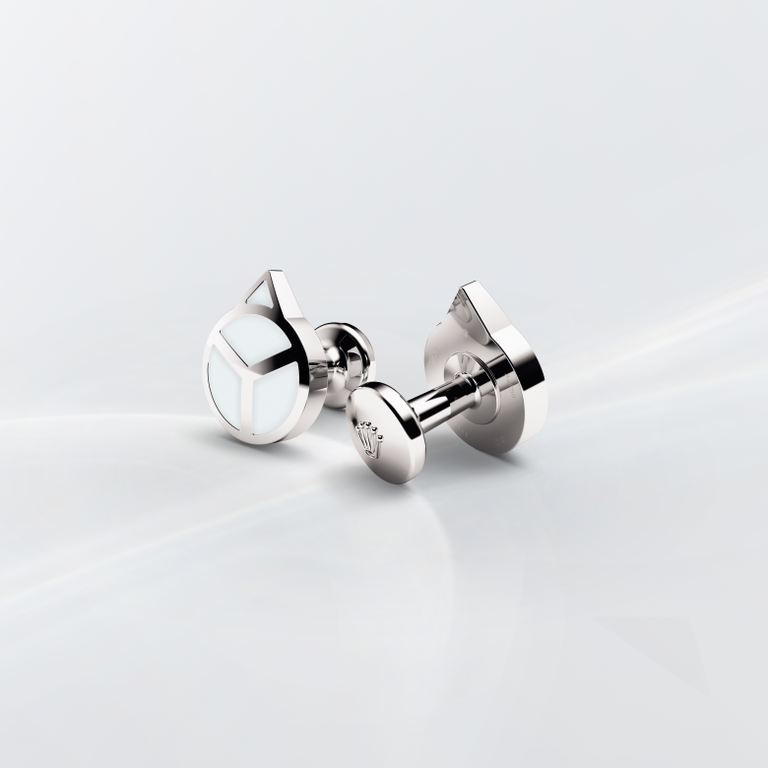 'Hand' cufflinks