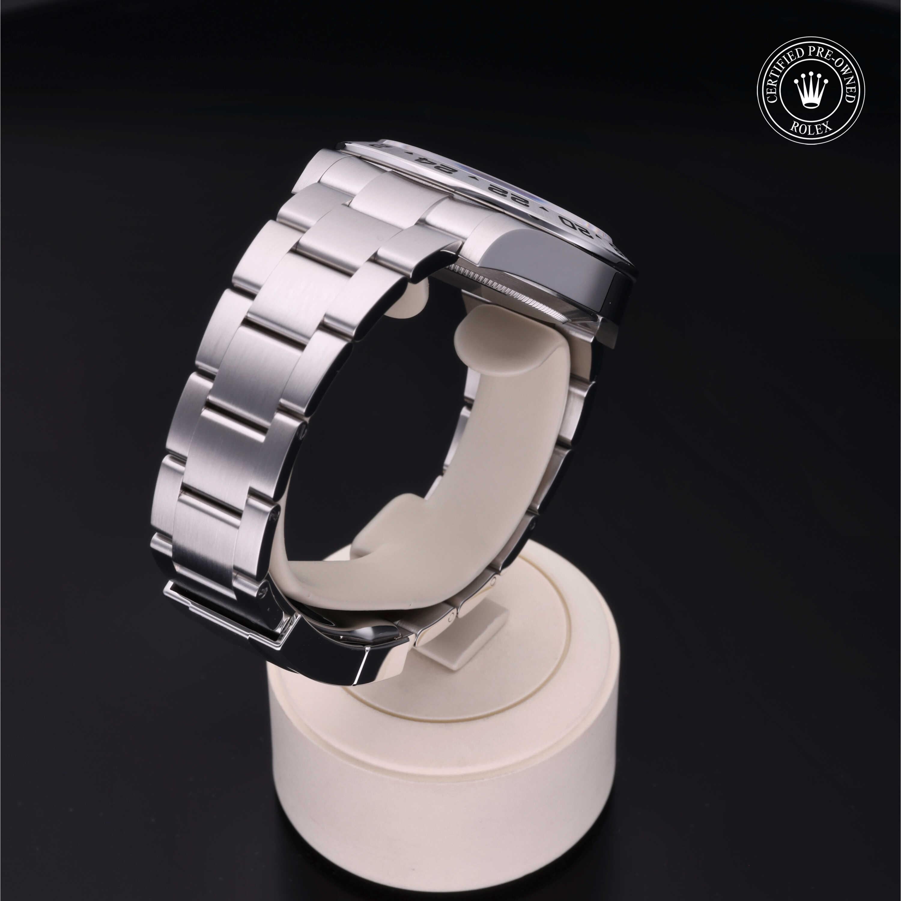 Rolex Explorer II - 360° view