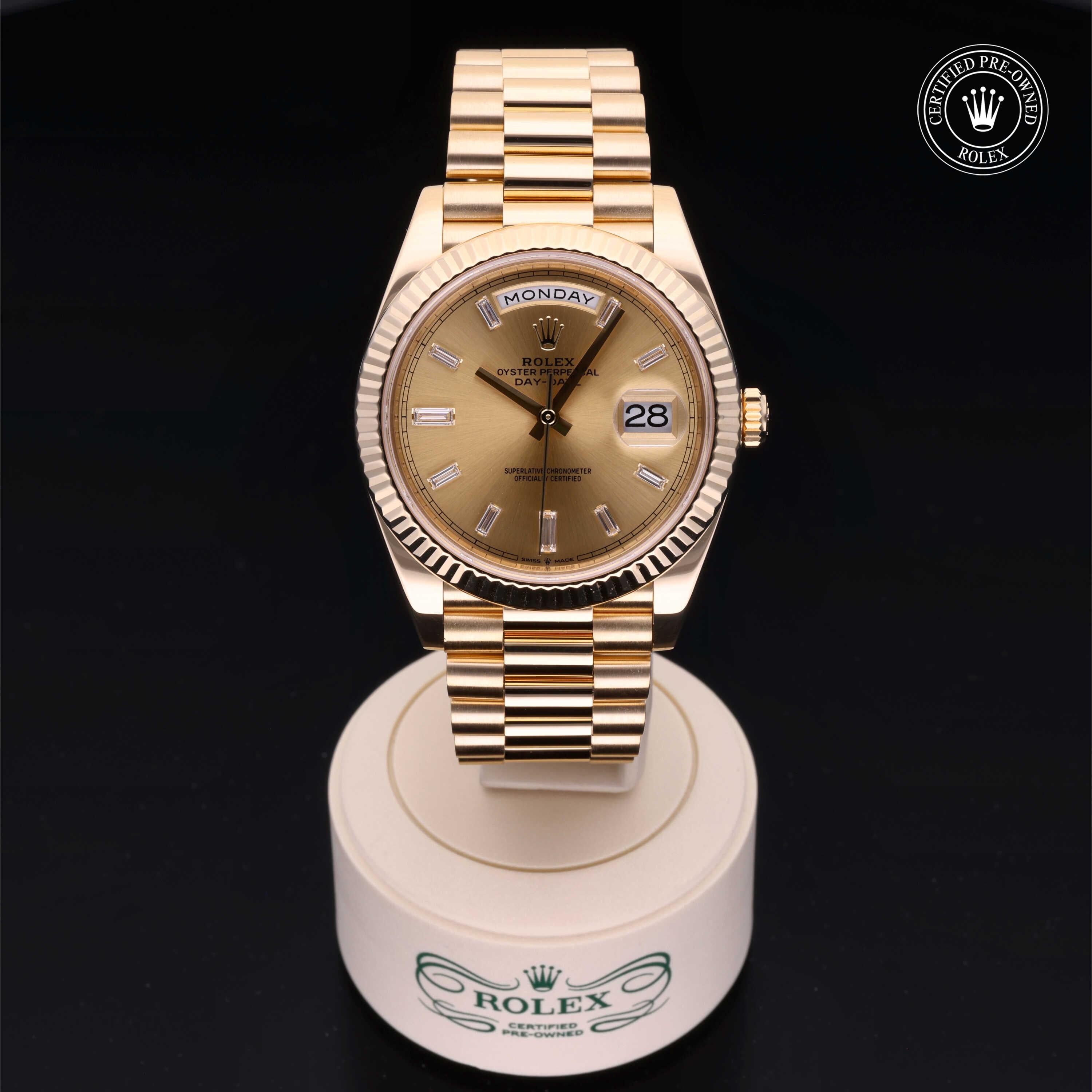 Rolex Day-Date - 360° view