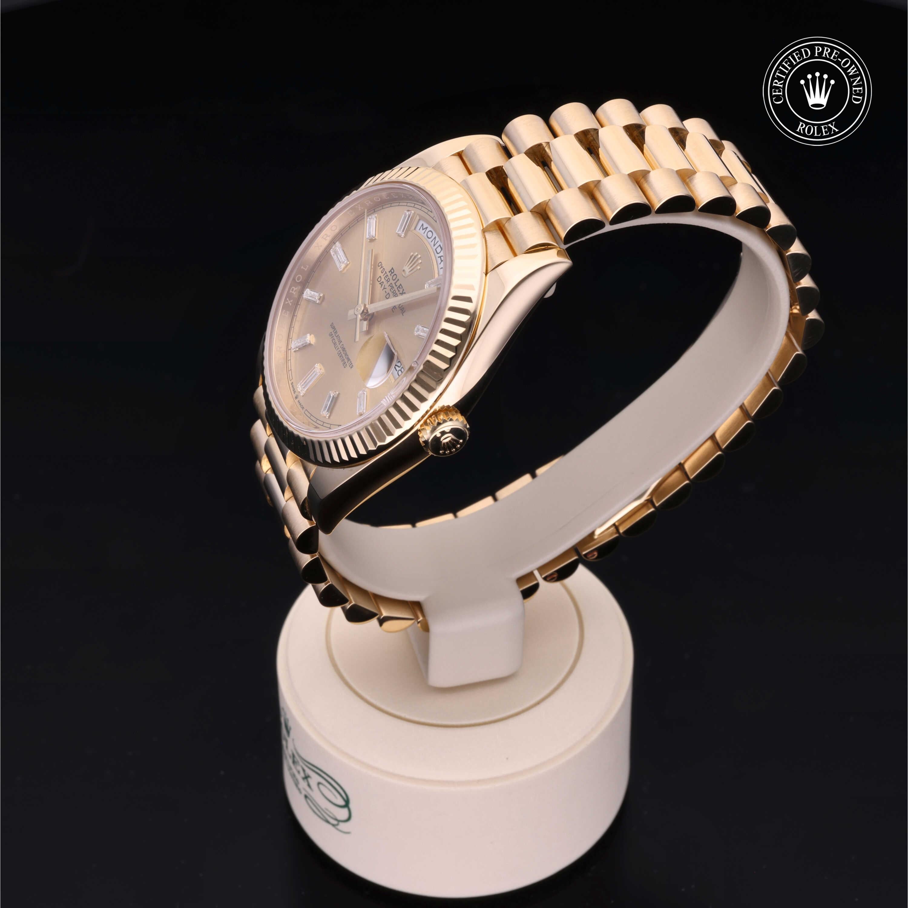 Rolex Day-Date - 360° view
