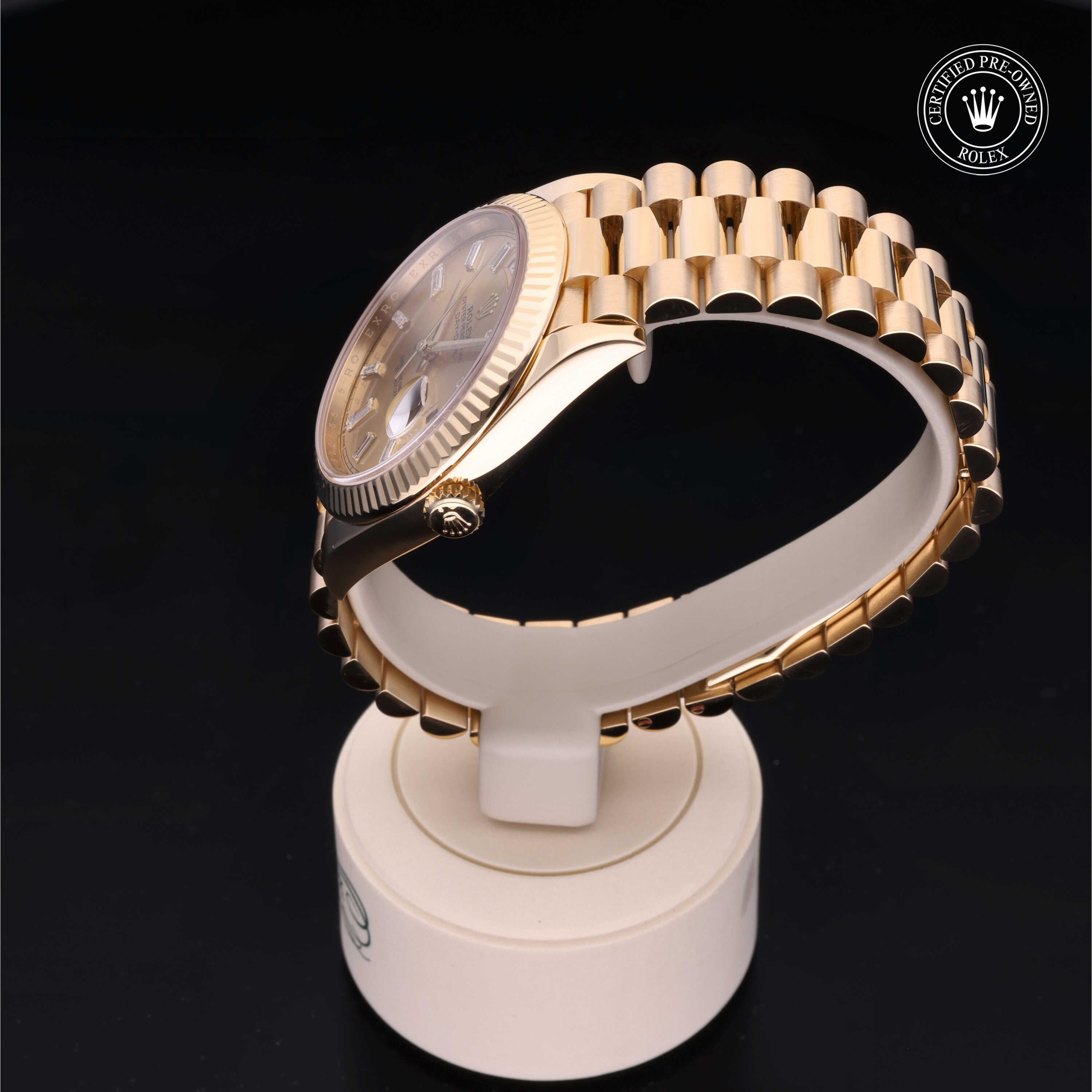 Rolex Day-Date - 360° view