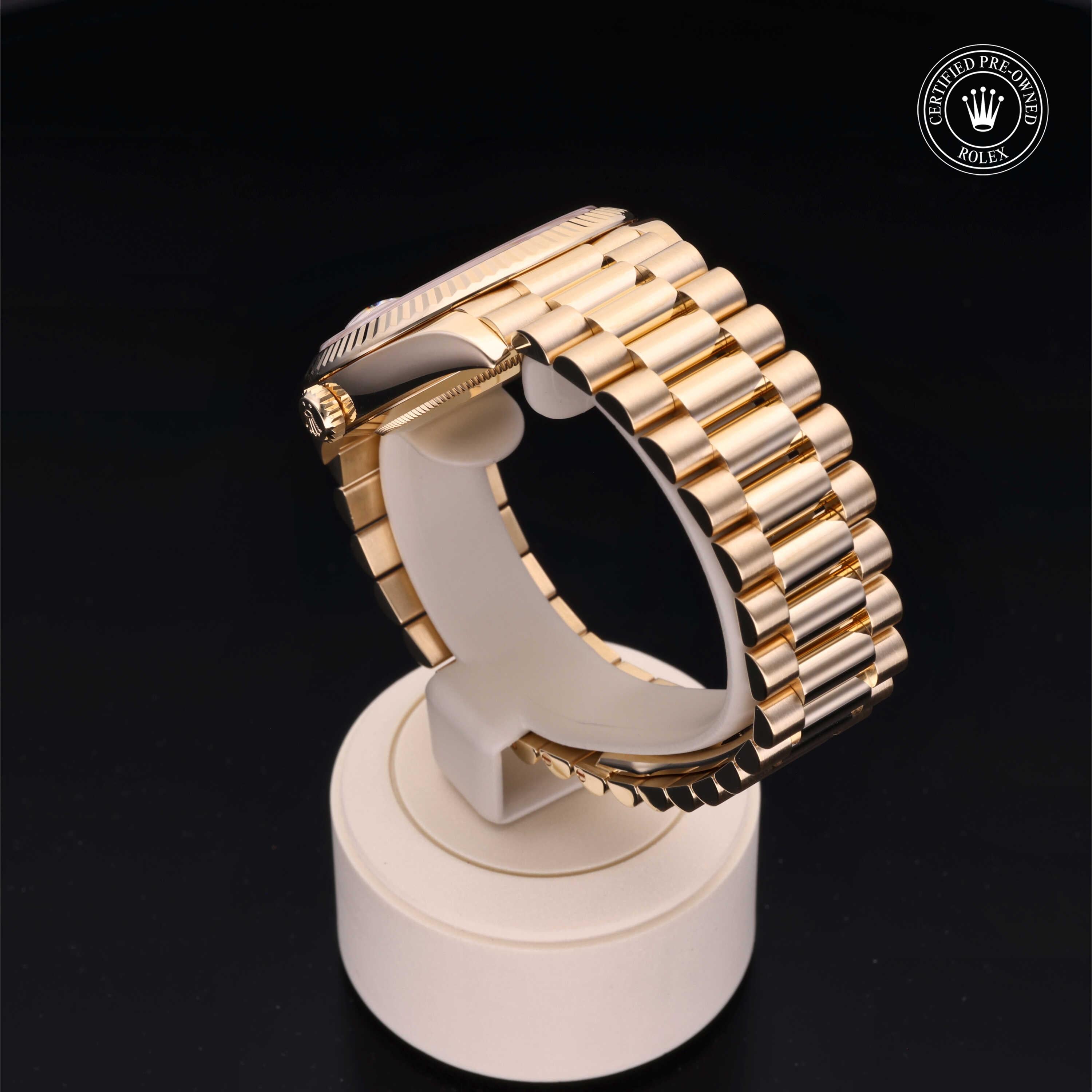 Rolex Day-Date - 360° view