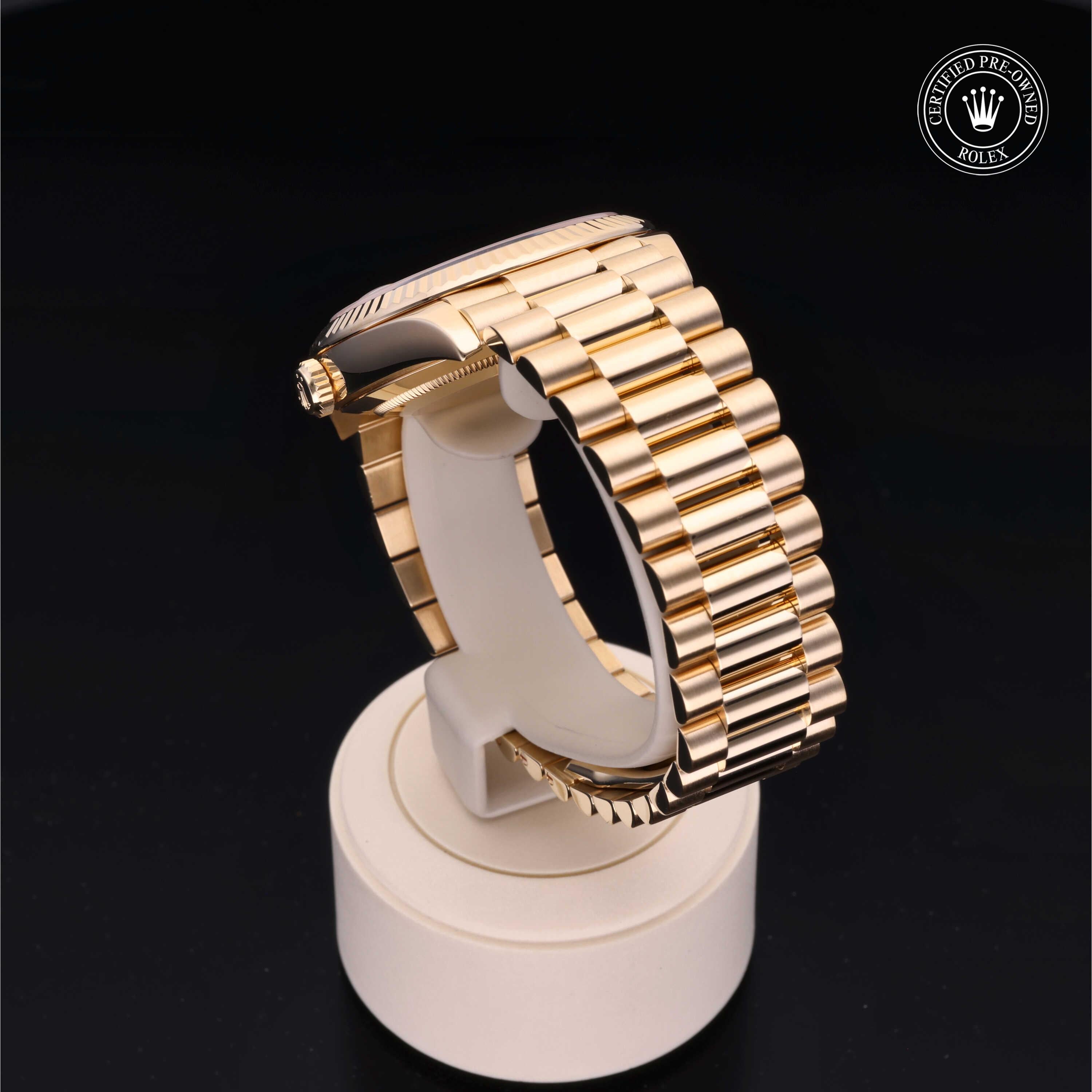 Rolex Day-Date - 360° view