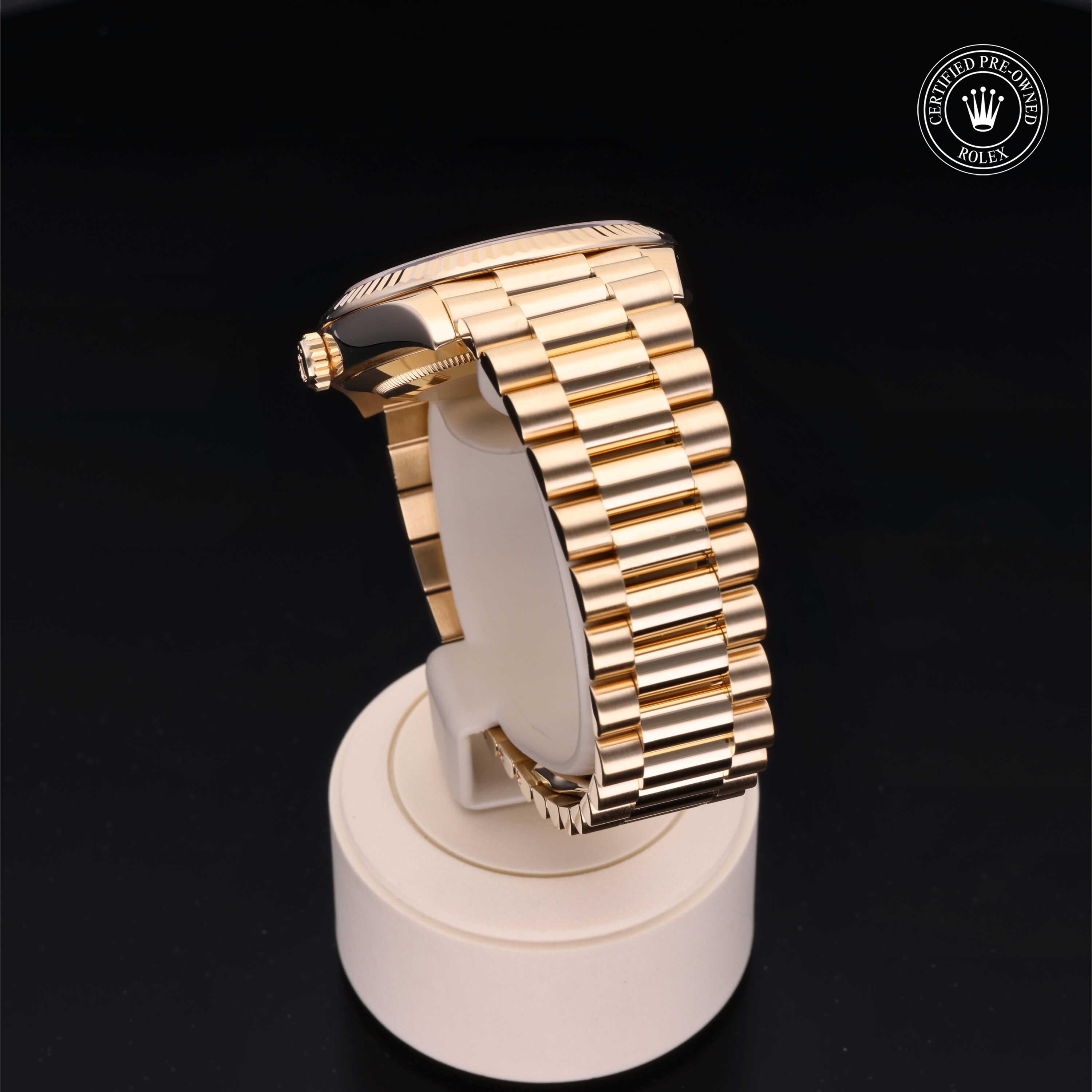 Rolex Day-Date - 360° view