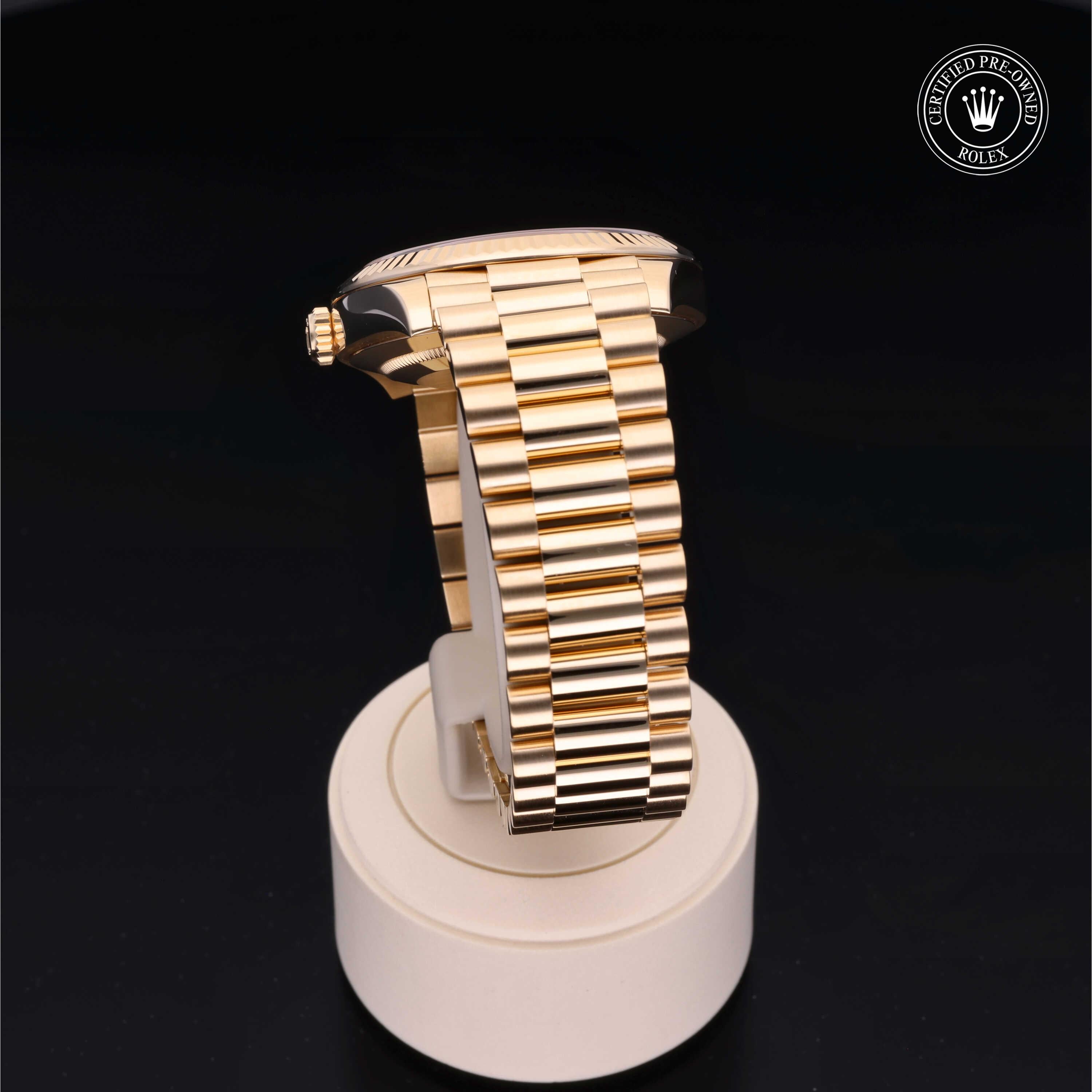 Rolex Day-Date - 360° view