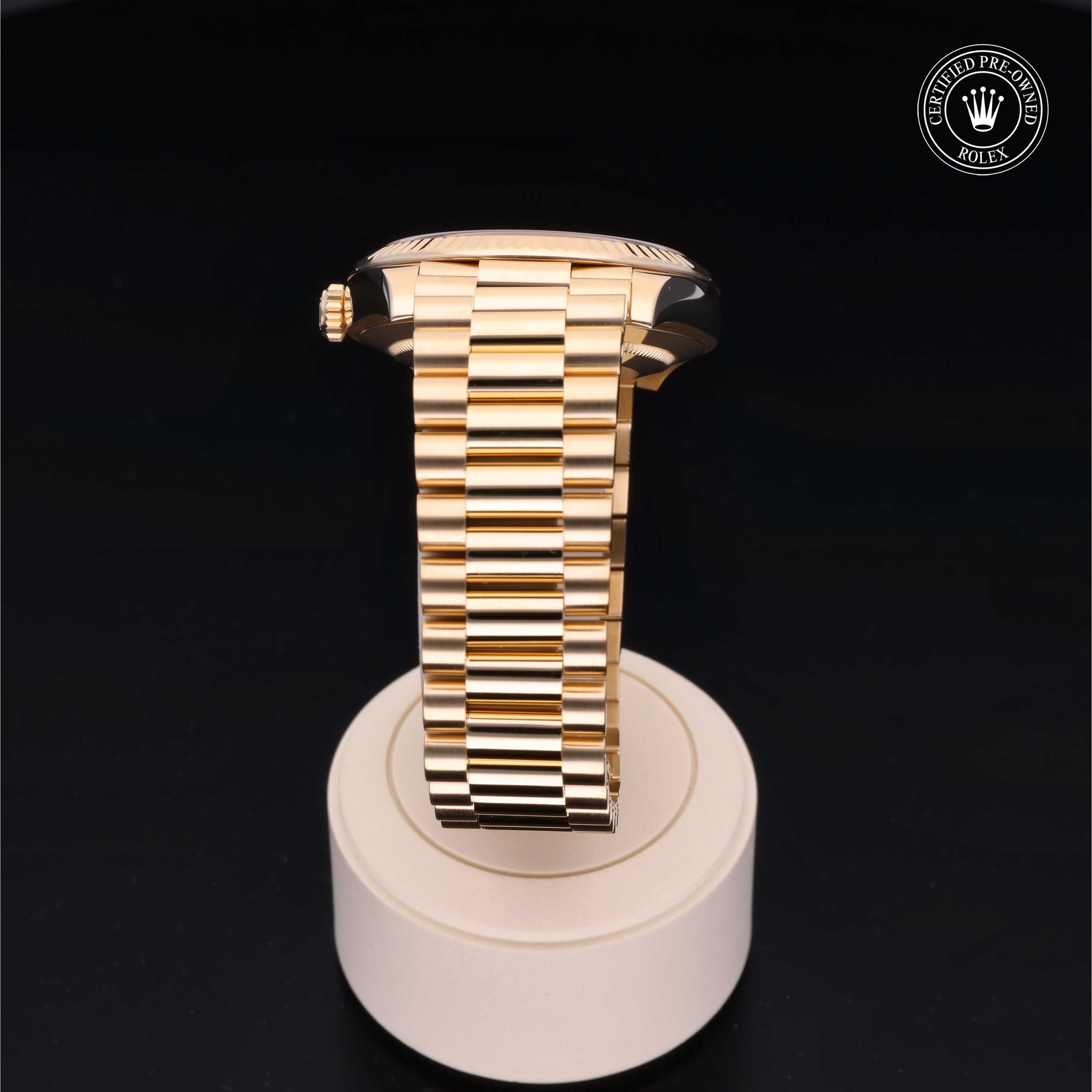 Rolex Day-Date - 360° view