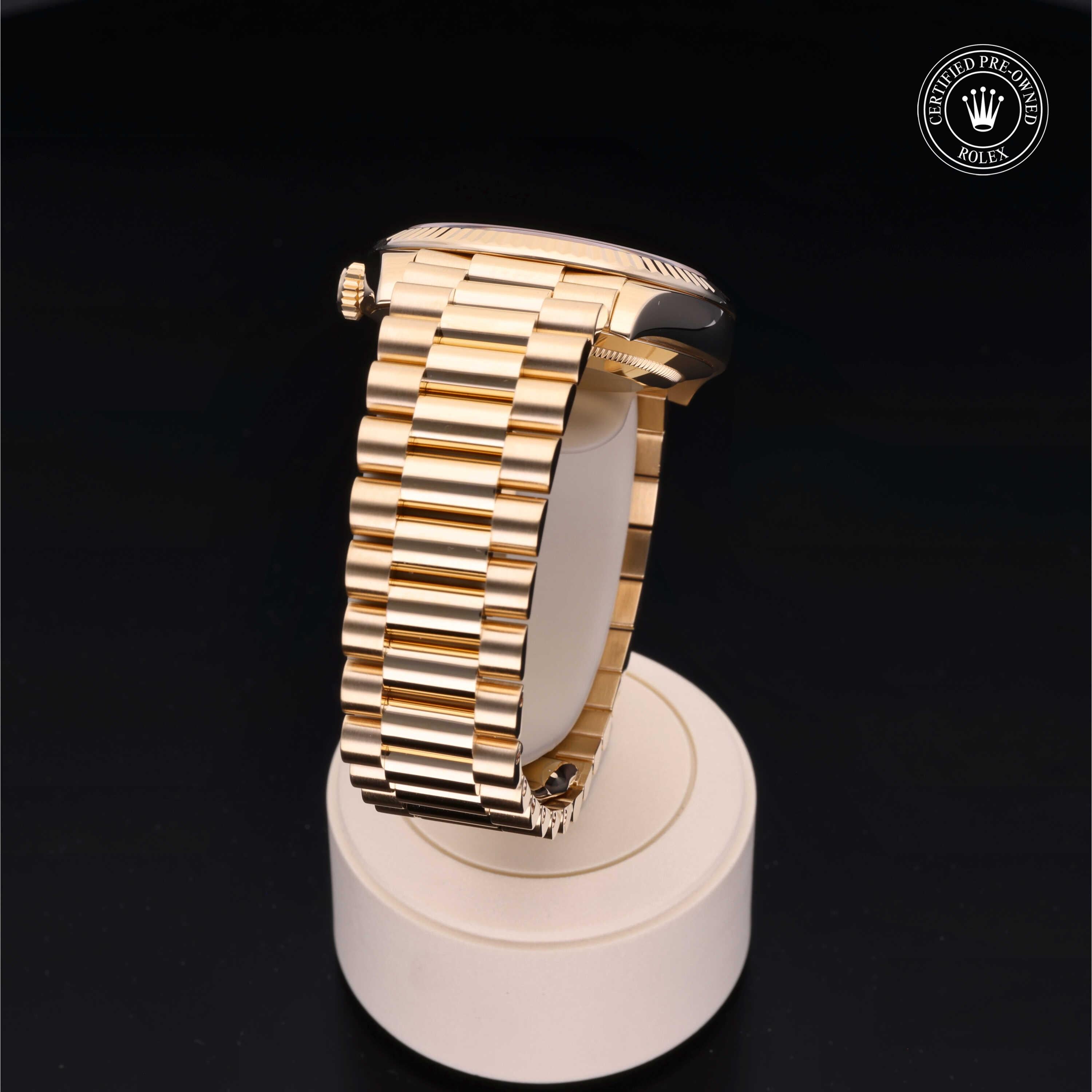 Rolex Day-Date - 360° view