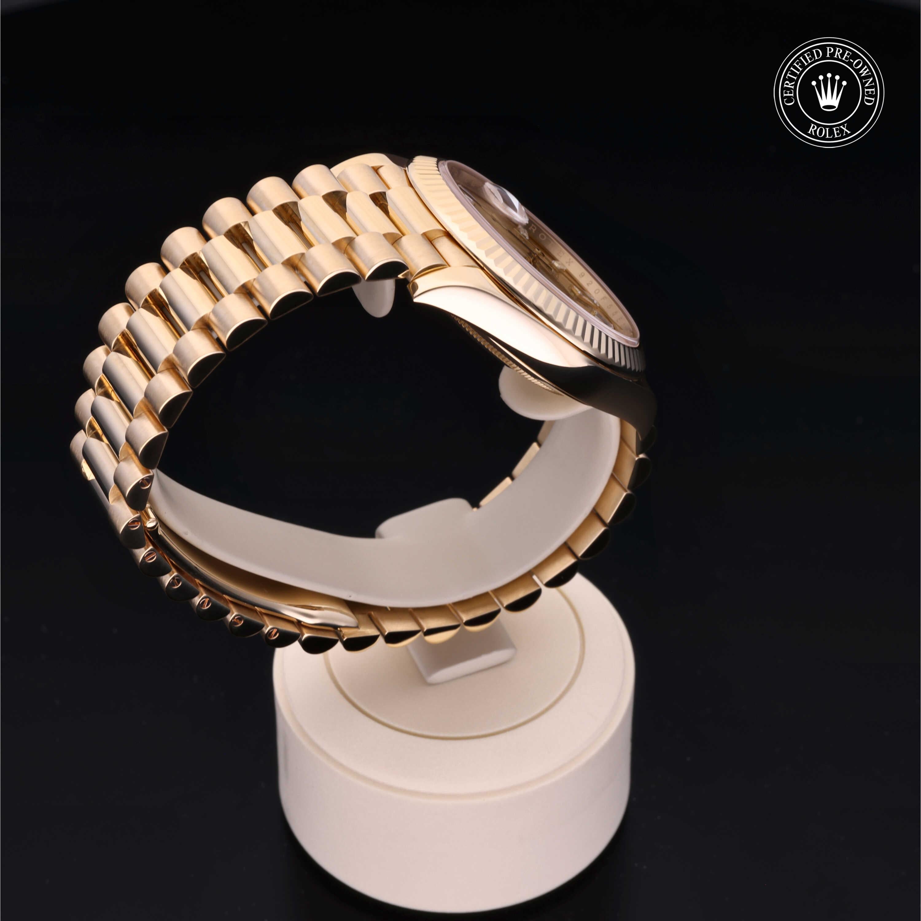 Rolex Day-Date - 360° view