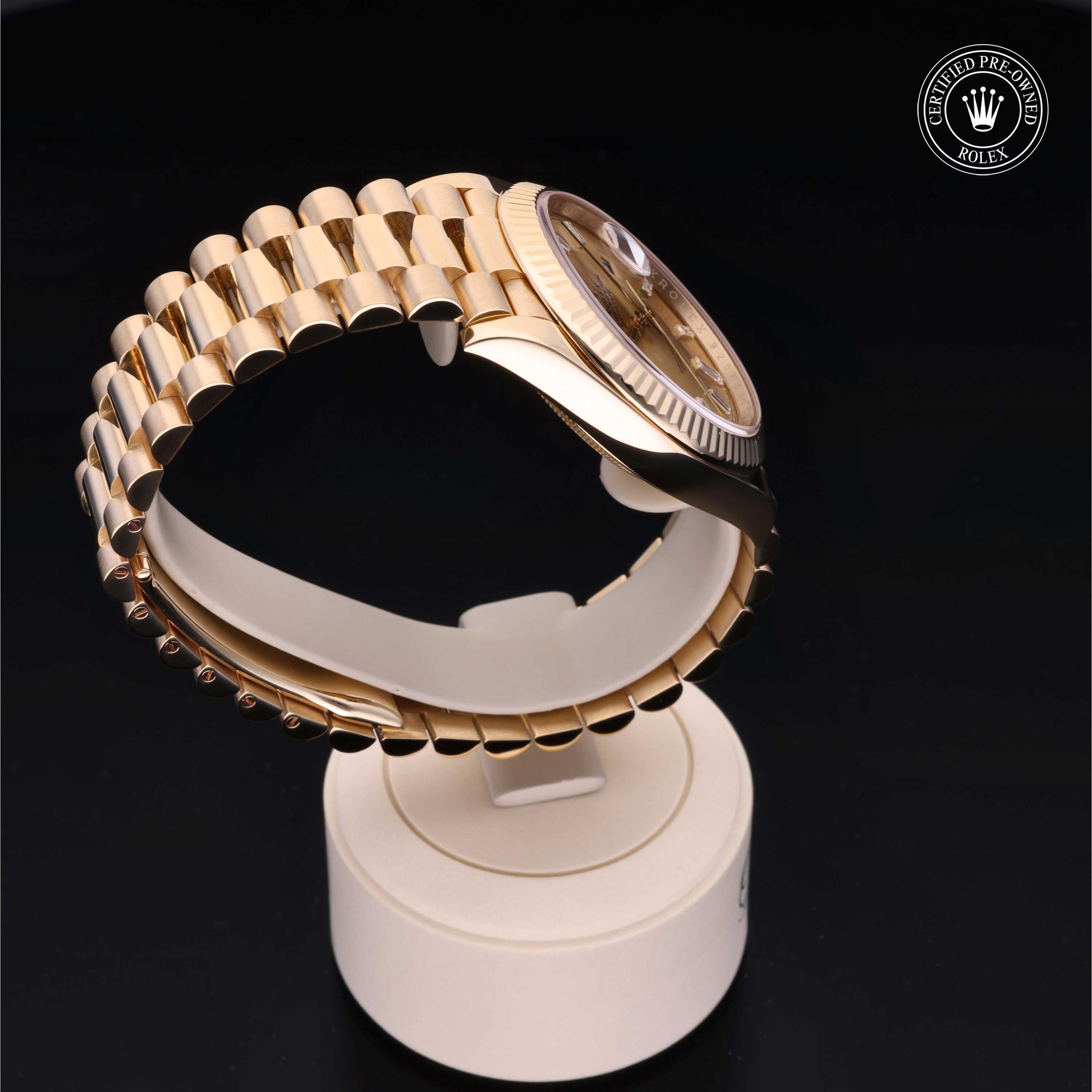 Rolex Day-Date - 360° view
