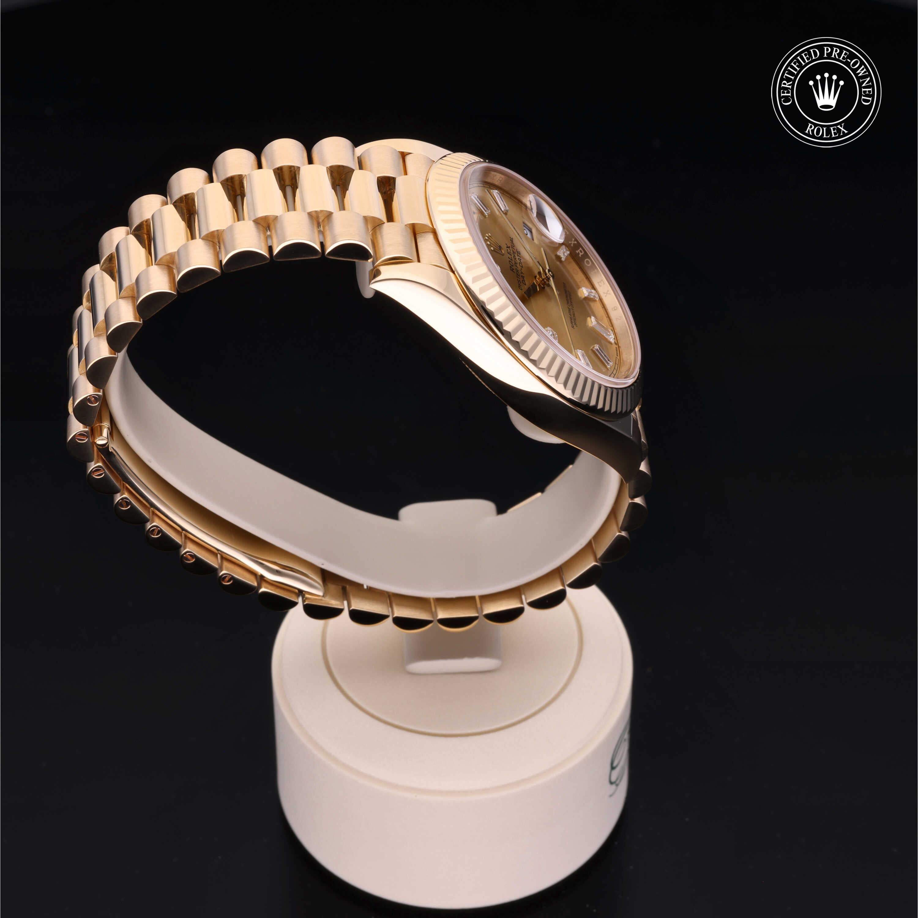 Rolex Day-Date - 360° view