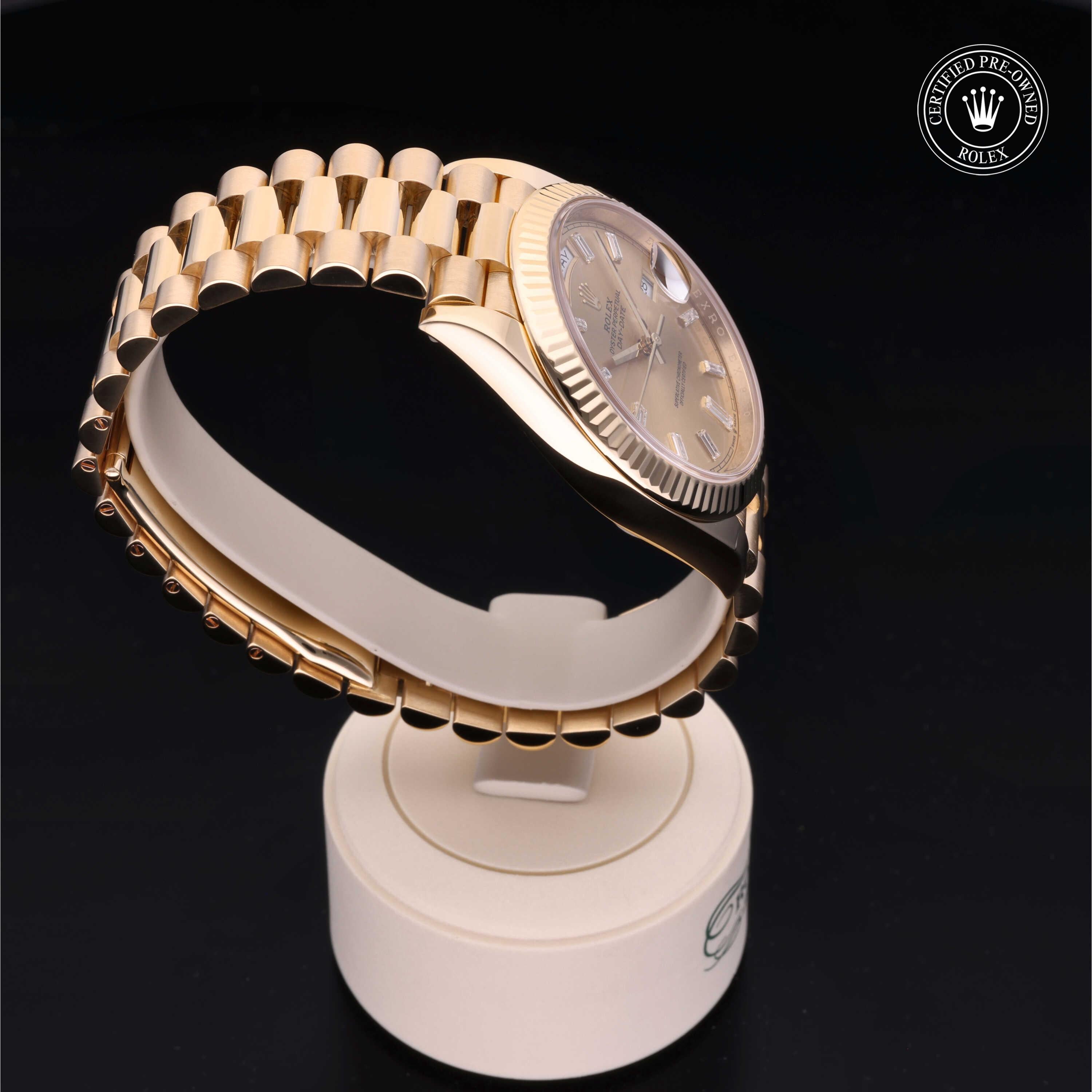 Rolex Day-Date - 360° view