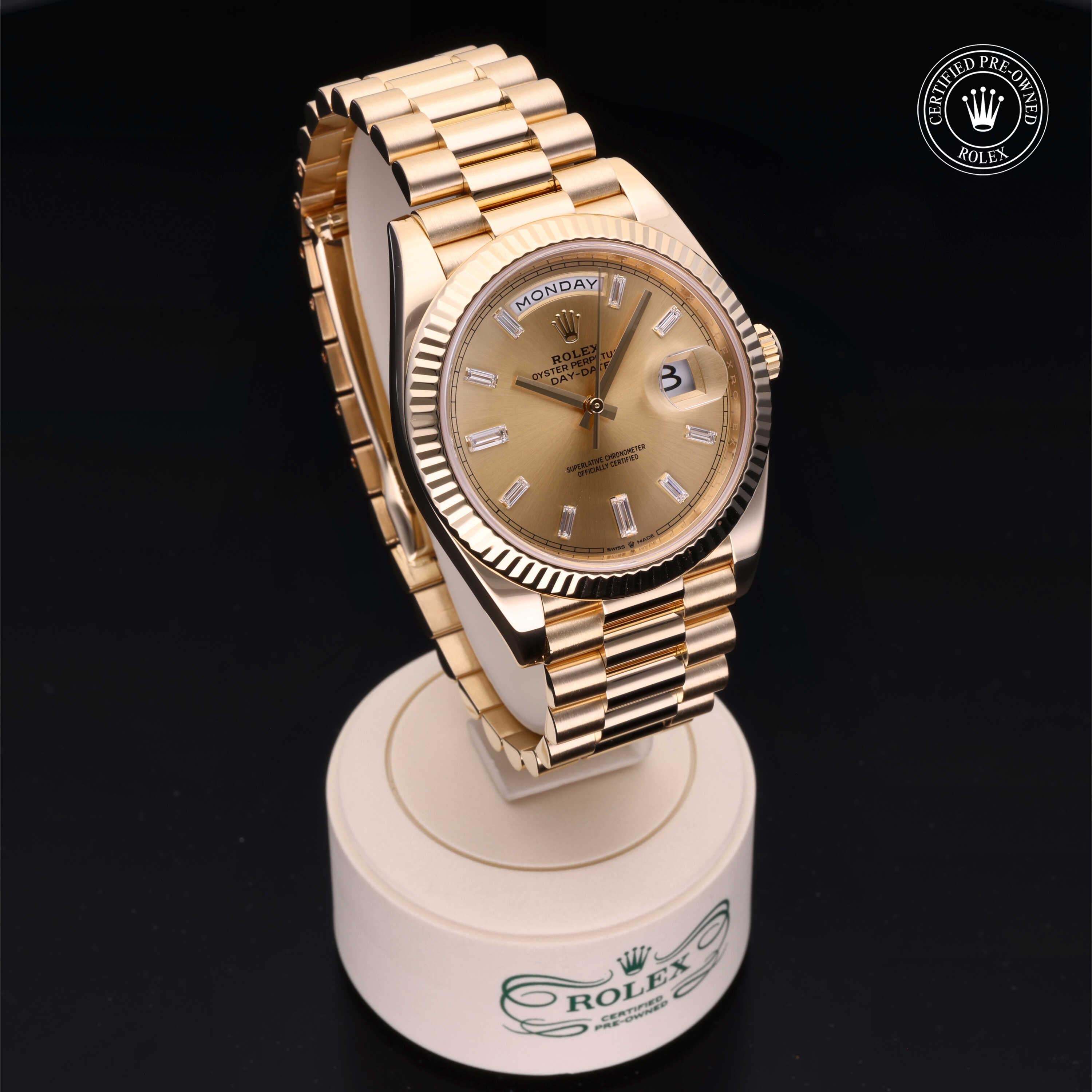 Rolex Day-Date - 360° view