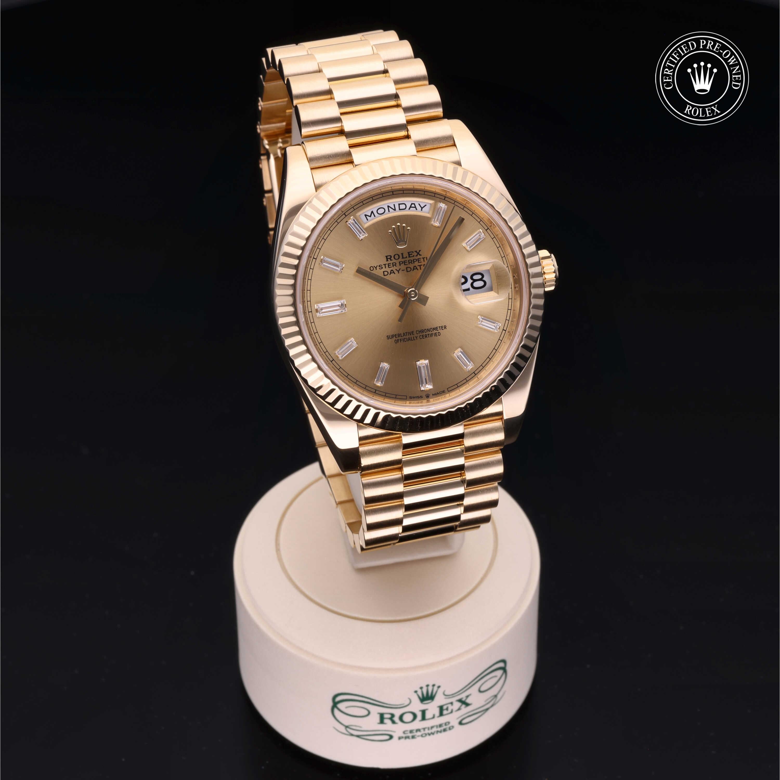 Rolex Day-Date - 360° view