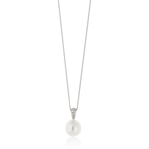 18ct White Gold South Sea Cultured Pearl and Diamond Pendant and Chain