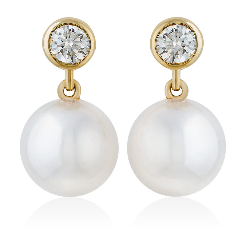 18ct Yellow Gold Akoya Cultured Pearl and Round Brilliant Cut Stud Earrings