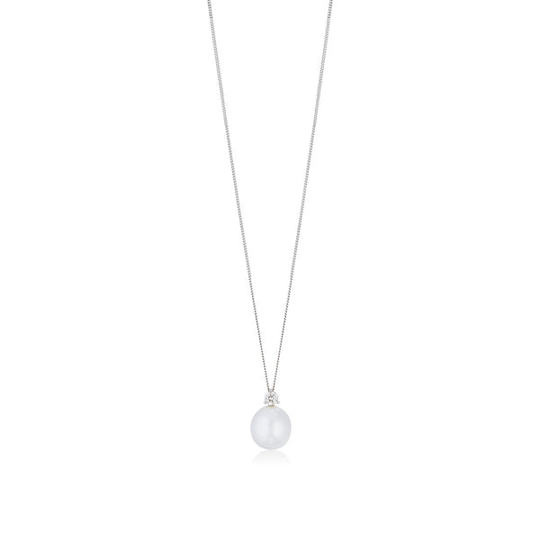 18ct White Gold South Sea Cultured Pearl and Diamond Pendant and Chain