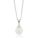 18ct White Gold Akoya Cultured Pearl Pendant and Chain